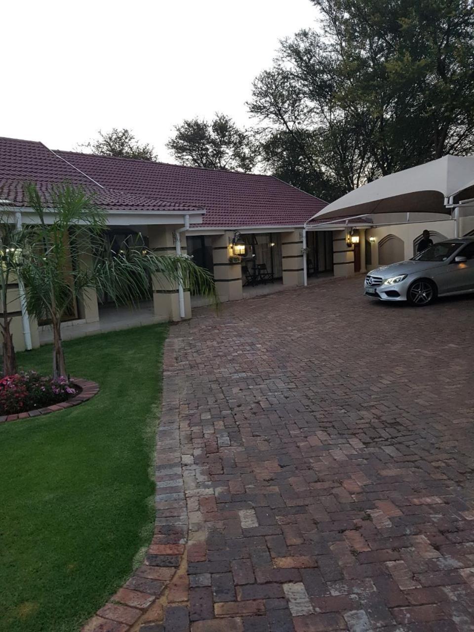 Beethovens Guest Lodge Vanderbijlpark Exterior foto